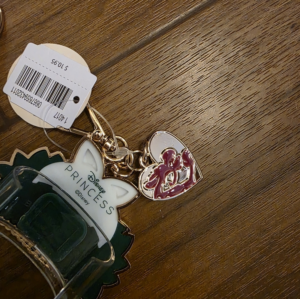 Bath & Body Works Mulan Coin Purse + Comb Flower Pocketbac Sanitizer Holder - Picture 3 of 3